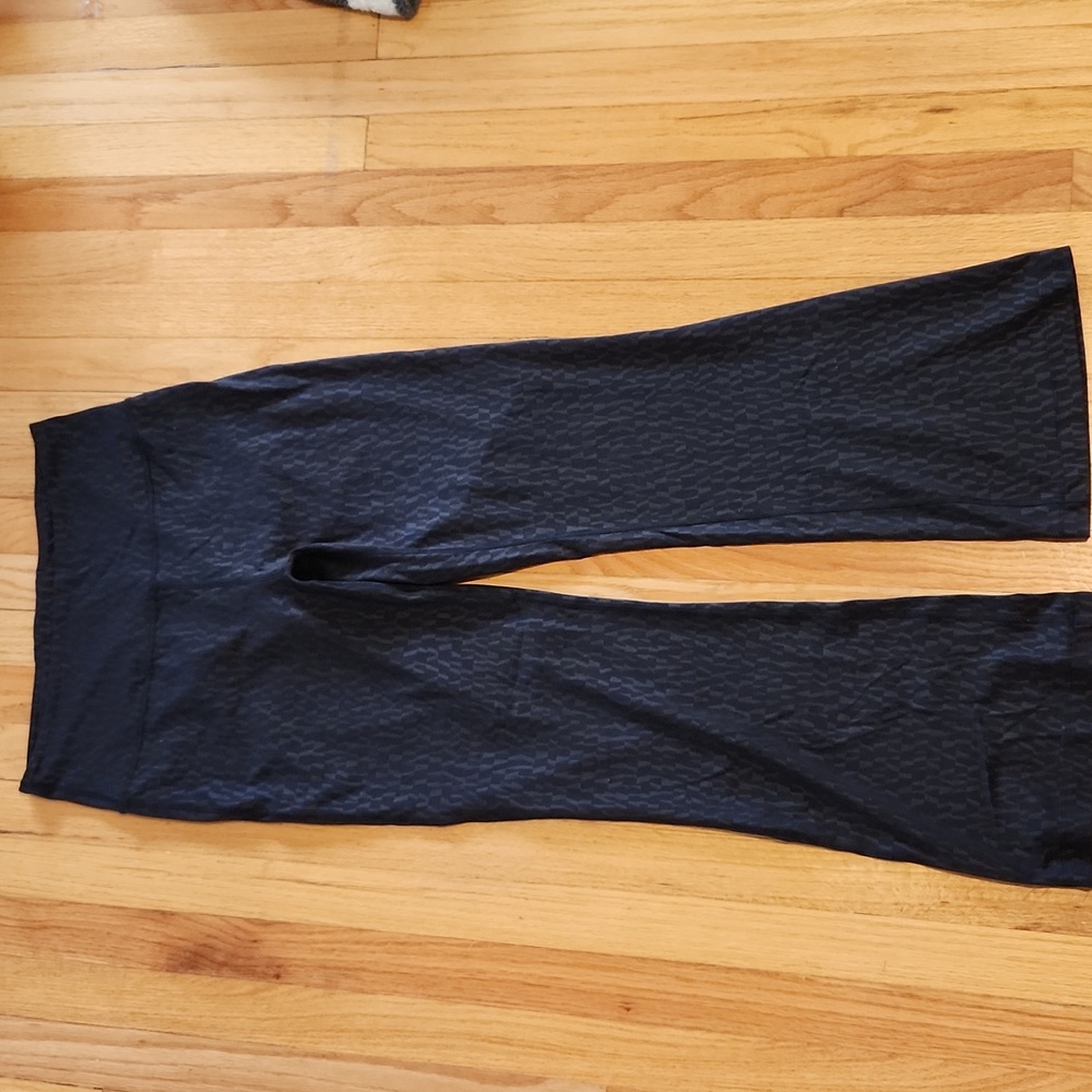 Lululemon 🔆special edition🔆 groove super high rise flare pants
